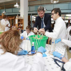 Imagen de Javier Lacalle, durante su visita al centro.-RAÚL G. OCHOA