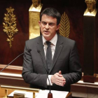 El primer ministro francés, Manuel Valls, durante su intervención ante la Asamblea Nacional.-Foto:   REUTERS / CHARLES PLATIAU