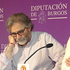 El diputado Javier Lezcano acompañó al teniente de alcalde, Antonio Saez, y al alcalde, Antonio Araúzo en la presentación.-PSOE