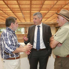 Gutiérrez, Benhamou y Carbonell, antes de la presentación.-RAÚL G. OCHOA