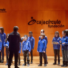 Miembros de la Schola Cantorum participaron en el festival.-SANTI OTERO