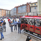 Los viajes del tren turístico parten desde la calle Nuño Rasura.-ISRAEL L. MURILLO