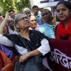 Manifestantes de la organización All India Democratic Women en una protesta ante la Embajada de Arabia Saudí en Nueva Delhi, el pasado 10 de setiembre.-REUTERS / ANINDITO MUKHERJEE