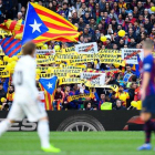Protestas en un clásico.-AP