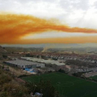 La nube tóxica en el cielo de Igualada.-Foto: TWITTER