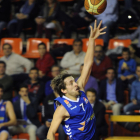 Vilanova entra a canasta en el choque de ida ante Oviedo en El Plantío-I. L. Murillo