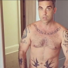 Robbie Williams, desnudo en un vídeo casero colgado de Instagram.-INSTAGRAM