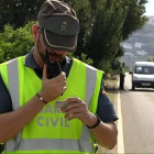 Una mujer guardia civil, amonestada por ausentarse para ir al baño por tener la menstruación-