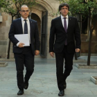 Carles Puigdemont i Jordi Turull antes de la reunion de Govern-EL PERIÓDICO