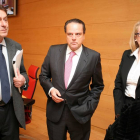 El presidente del Consejo Consultivo de Castilla y León, Mario Amilivia (C), comparece en las Cortes para presentar la memoria anual de la institución-Ical