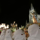 Imagen de la procesión de El Encuentro, en Jueves Santo.-RAÚL G. OCHOA