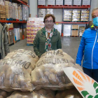 Donación de 1.000 kilos de patatas por parte de UPA al Banco de Alimentos de Burgos. RAÚL G. OCHOA