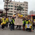 Concentración en Burgos del movimiento Rebelión de las Tijeras Rotas que reclama la bajada del IVA. 