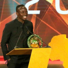 Sadio Mané, con el premio de mejor jugador africano del 2019.-TWITTER