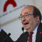 Iceta, en rueda de prensa en el Parlament-ALBERT BERTRAN