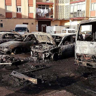 El 2016 terminó con 34 contenedores arrasados por el fuego, como el causado en la plaza Atlántico.-ECB