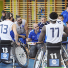 Rodrigo Escudero da instrucciones a sus jugadores-Israel L. Murillo