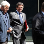El empresario Josep Maria Matamala, junto a Puigdemont, el pasado 17 de mayo en Berlín.-FELIPE TRUEBA (EFE)