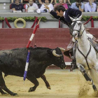 Andy Cartagena volvió a demostrar su arrollador estilo en la plaza de toros de Aranda de Duero.-ECB