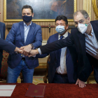Leví Moreno, Daniel de la Rosa, Rodrigo Santidrián y Miguel Ángel Benavente tras firmar el convenio de patrocinio entre el Ayuntamiento y el Burgos CF. SANTI OTERO