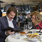 María Teresa Campos y su pareja, Edmundo Arrocet, en un momento del programa 'Las Campos'.-MEDIASET