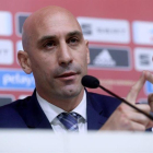 El presidente de la Federeación Española de Fútbol (EFEF), Luis Rubiales, durante la rueda de prensa de este martes.-EFE/RODRIGO JIMÉNEZ