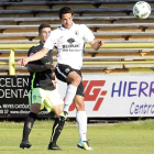 Javi Duro rescindió su contrato con el Burgos CF por la mañana y por la tarde fue presentado por el Leioa-Santi Otero