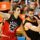 Ferrando intenta marcharse de su par. SANTI OTERO