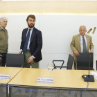 El vicepresidente de Castilla y León, Juan García-Gallardo, junto a José Luis Arsuaga, Gonzalo Santonja y Aurora Martín en el Museo de la Evolución Humana. SANTI OTERO