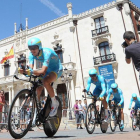 El equipo Astana fue el dominador de la prueba y se llevó un triunfo que permite a Luis LeónSánchez liderar la general.-ISRAEL L. MURILLO