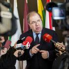 El presidente de la Junta de Castilla y León, Juan Vicente Herrera, expone el proyecto de dictamen 'La respuesta de la UE al reto demográfico' en el Comité de las Regiones.-ICAL