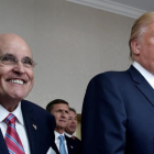 Rudolph Giuliani con Donald Trump.-REUTERS