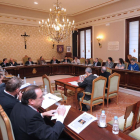 Los diputados provinciales durante el Pleno de ayer.-ISRAEL L. MURILLO