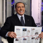 Berlusconi sonríe durante la grabación del programa televisivo Porta a porta, en Roma, el 2 de febrero.-/ EFE / RICCARDO ANRTIMIANI