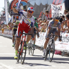 El ruso Isaychev (Katusha) fue el ganador de la última etapa de la Vuelta con final en Villadiego en 2015. SANTI OTERO