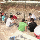 Los investigadores del Colectivo Salense (CAS) retomaron las excavaciones este verano en Torrelara.-ECB