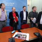 Los secretarios autonómicos de UGT y CCOO, Faustino Temprano y Ángel Hernández; el portavoz del Grupo Parlamentario Socialista, Luis Tudanca, y el coordinador regional, José María González-ICAL