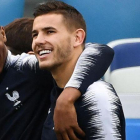Lucas Hernández, el pasado julio en la concentración de Francia en Rusia junto a Kimpembe.-AFP / FRANCK FIFE