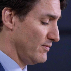 Justin Trudeau se ve envuelto en un escándalo político que le podría costar su cargo.-AFP