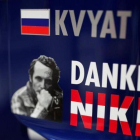 Mensaje en recuerdo de Lauda en el coche de Toro Rosso en Mónaco.-