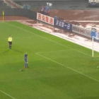 Paletta manda el balón desde los once metro a las nubes en la Copa China.-TWITTER