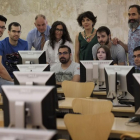 Investigadores de la Universidad Pontificia de Salamanca con el decano de la Facultad de Informática, Alfonso José López.-ENRIQUE CARRASCAL