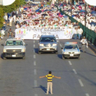 Un niño se para ante una manifestación contra los matrimonios homosexuales en Celaya, México, el pasado sábado.-MANUEL RODRÍGUEZ