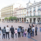 Manifestación de apoyo a la asociación celebrada ayer en la Plaza Mayor.-ISRAEL L. MURILLO