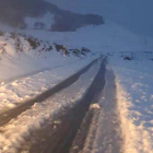El parking de PeñaLusa en Lunada amaneció ayer con más de 20 cm de nieve.-TWITTER LUNADAORG
