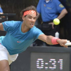 Rafa Nadal, en su partido ante Tomic en Stuttgart.-Foto:   AFP / THOMAS KIENZLE