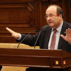 El primer secretario y diputado por el PSC, Miquel Iceta, durante una intervención en el Parlament de Cataluña.-RICARD CUGAT