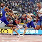 Noah Lyles cruza la línea de meta en primer lugar en la final de los 200 metros, el primer gran título de su carrera.-EFE / VALDRIN XHEMAJ