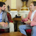 David Jurado y Rubén Amoretti mantuvieron una reunión, donde hablaron del rodaje de su película y de nuevas actividades culturales para Burgos.-ISRAEL L. MURILLO