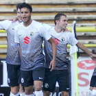 Youssef al Watani festeja con sus compañeros el tanto de la victoria frente a Osasuna B-Israel L. Murillo